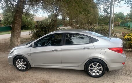 Hyundai Solaris II рестайлинг, 2011 год, 620 000 рублей, 5 фотография