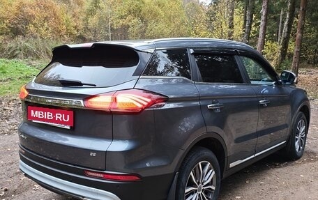 Geely Atlas, 2022 год, 1 650 000 рублей, 3 фотография