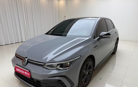 Volkswagen Golf VIII, 2023 год, 1 650 000 рублей, 1 фотография