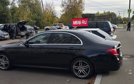 Mercedes-Benz E-Класс, 2018 год, 2 250 000 рублей, 4 фотография