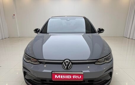 Volkswagen Golf VIII, 2023 год, 1 650 000 рублей, 2 фотография