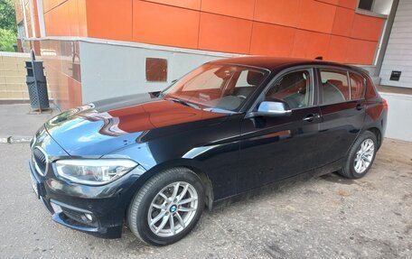 BMW 1 серия, 2018 год, 1 900 000 рублей, 12 фотография