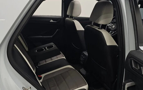Volkswagen T-Roc I, 2021 год, 2 190 000 рублей, 11 фотография
