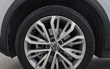 Volkswagen T-Roc I, 2021 год, 2 190 000 рублей, 17 фотография