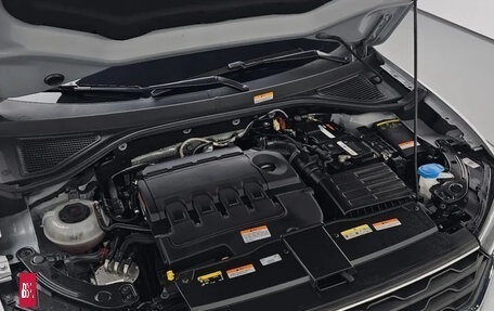 Volkswagen T-Roc I, 2021 год, 2 190 000 рублей, 15 фотография