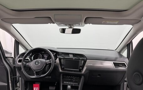 Volkswagen Touran III, 2022 год, 1 720 000 рублей, 7 фотография