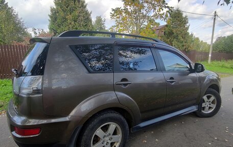 Mitsubishi Outlander III рестайлинг 3, 2011 год, 800 000 рублей, 3 фотография