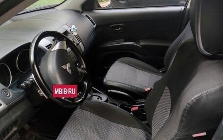 Mitsubishi Outlander III рестайлинг 3, 2011 год, 800 000 рублей, 6 фотография