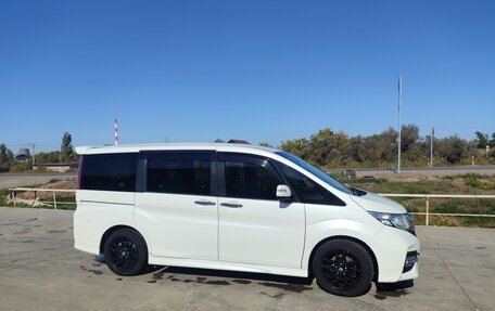 Honda Stepwgn IV, 2017 год, 2 050 000 рублей, 1 фотография