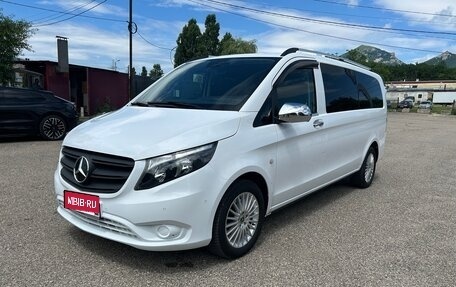 Mercedes-Benz Vito, 2023 год, 4 900 000 рублей, 1 фотография
