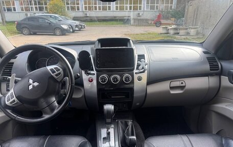 Mitsubishi Pajero Sport II рестайлинг, 2014 год, 2 400 000 рублей, 7 фотография