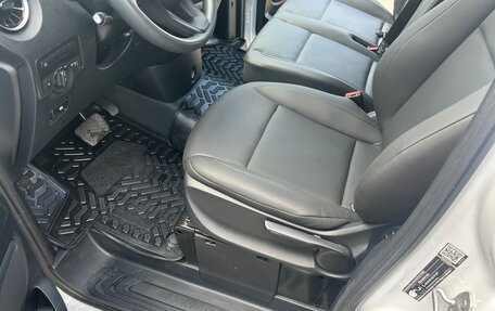 Mercedes-Benz Vito, 2023 год, 4 900 000 рублей, 9 фотография