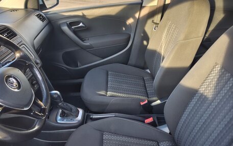 Volkswagen Polo VI (EU Market), 2018 год, 1 200 000 рублей, 7 фотография