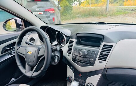 Chevrolet Cruze II, 2011 год, 620 000 рублей, 10 фотография