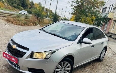 Chevrolet Cruze II, 2011 год, 620 000 рублей, 2 фотография