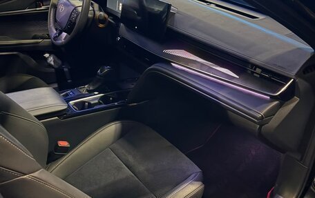 Toyota Camry, 2025 год, 3 800 000 рублей, 9 фотография