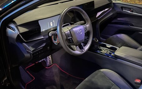 Toyota Camry, 2025 год, 3 800 000 рублей, 10 фотография