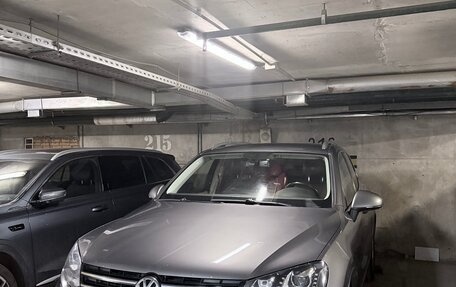 Volkswagen Touareg III, 2012 год, 2 100 000 рублей, 2 фотография
