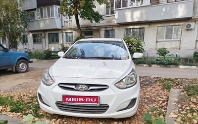 Hyundai Solaris II рестайлинг, 2013 год, 700 000 рублей, 1 фотография