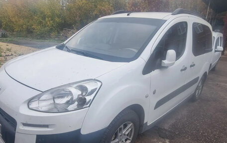 Peugeot Partner II рестайлинг 2, 2013 год, 750 000 рублей, 1 фотография