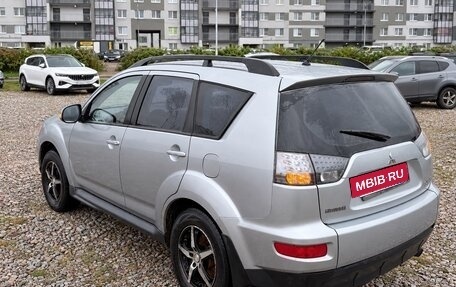 Mitsubishi Outlander III рестайлинг 3, 2011 год, 875 000 рублей, 4 фотография