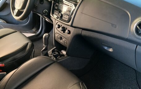 Renault Logan II, 2014 год, 880 000 рублей, 19 фотография