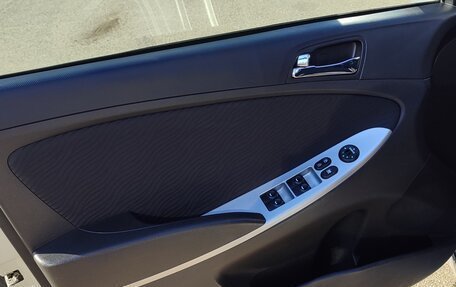 Hyundai Solaris II рестайлинг, 2014 год, 750 000 рублей, 13 фотография