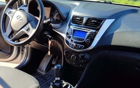 Hyundai Solaris II рестайлинг, 2014 год, 750 000 рублей, 8 фотография