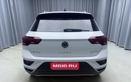 Volkswagen T-Roc I, 2022 год, 1 796 084 рублей, 5 фотография