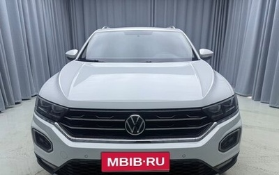 Volkswagen T-Roc I, 2022 год, 1 796 084 рублей, 1 фотография