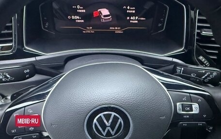 Volkswagen T-Roc I, 2022 год, 1 796 084 рублей, 10 фотография