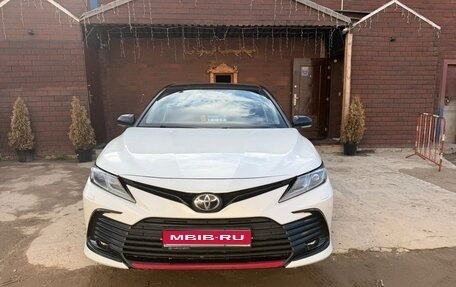 Toyota Camry, 2021 год, 2 999 999 рублей, 1 фотография