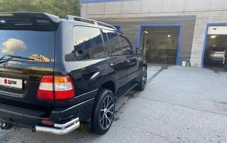 Toyota Land Cruiser 100 рестайлинг 2, 2006 год, 2 250 000 рублей, 6 фотография