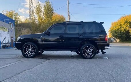 Toyota Land Cruiser 100 рестайлинг 2, 2006 год, 2 250 000 рублей, 8 фотография