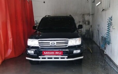 Toyota Land Cruiser 100 рестайлинг 2, 2006 год, 2 250 000 рублей, 4 фотография