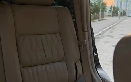 Toyota Land Cruiser 100 рестайлинг 2, 2006 год, 2 250 000 рублей, 15 фотография