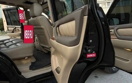 Toyota Land Cruiser 100 рестайлинг 2, 2006 год, 2 250 000 рублей, 19 фотография
