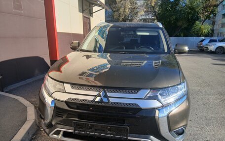 Mitsubishi Outlander III рестайлинг 3, 2019 год, 2 159 000 рублей, 1 фотография