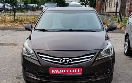 Hyundai Solaris II рестайлинг, 2016 год, 800 000 рублей, 1 фотография