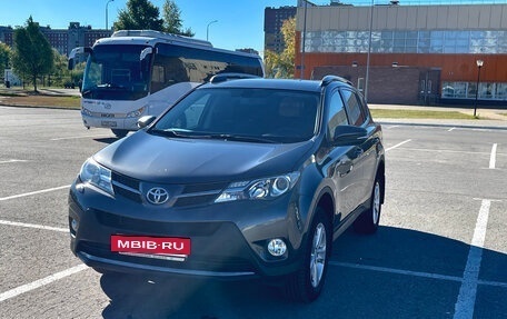 Toyota RAV4, 2014 год, 2 100 000 рублей, 2 фотография