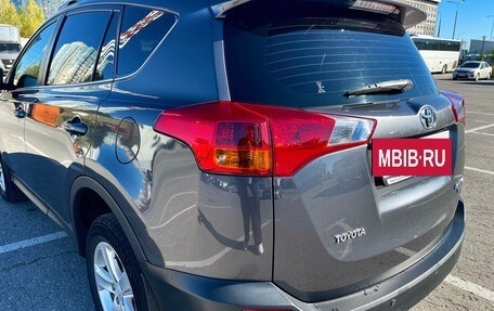 Toyota RAV4, 2014 год, 2 100 000 рублей, 21 фотография
