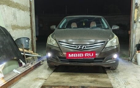 Hyundai Solaris II рестайлинг, 2016 год, 800 000 рублей, 2 фотография