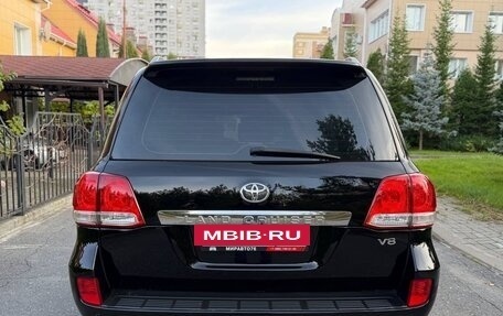 Toyota Land Cruiser 200, 2011 год, 3 100 000 рублей, 5 фотография