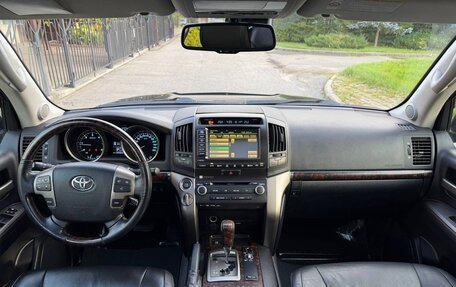 Toyota Land Cruiser 200, 2011 год, 3 100 000 рублей, 30 фотография