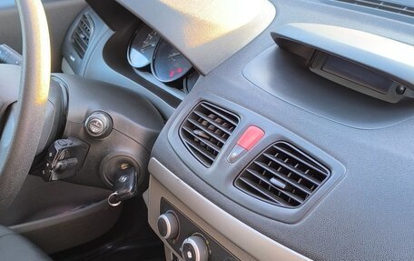 Renault Megane III, 2010 год, 645 000 рублей, 9 фотография