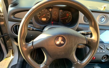 Mitsubishi Outlander III рестайлинг 3, 2003 год, 550 000 рублей, 6 фотография