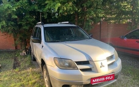Mitsubishi Outlander III рестайлинг 3, 2003 год, 550 000 рублей, 2 фотография