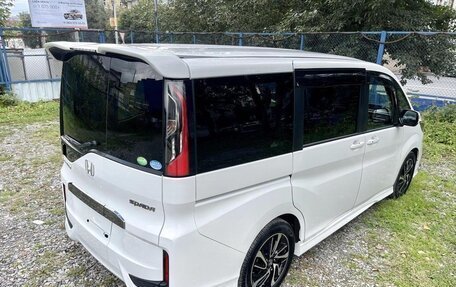 Honda Stepwgn IV, 2021 год, 1 990 000 рублей, 4 фотография