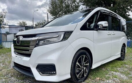 Honda Stepwgn IV, 2021 год, 1 990 000 рублей, 5 фотография