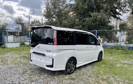 Honda Stepwgn IV, 2021 год, 1 990 000 рублей, 6 фотография